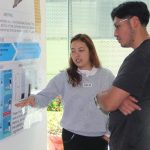 Presentan estudiantes de Maestría UATx práctica en manejo del inglés para acceder a información especializada